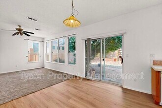 10027 Silverton Dr NW in Albuquerque, NM - Building Photo - Building Photo