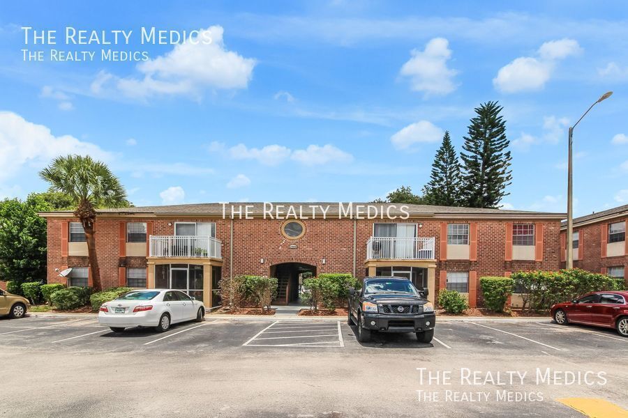 2406 Branch Way in Maitland, FL - Building Photo