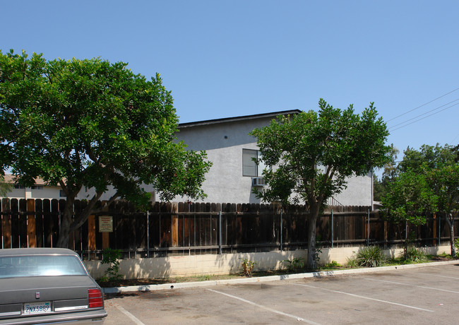 12366 Parkside St in Lakeside, CA - Foto de edificio - Building Photo