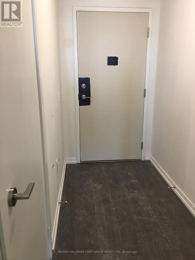 3237 Bayview Ave in Toronto, ON - Building Photo - Building Photo