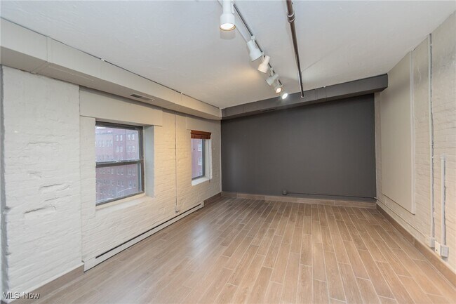 property at 1360 W 9th St