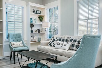 1208 Avenue K in Galveston, TX - Foto de edificio - Building Photo