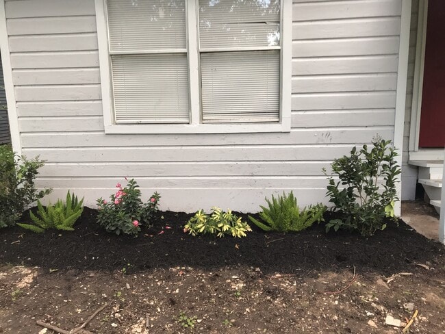 131 Frontier Ln in Freeport, TX - Building Photo - Building Photo