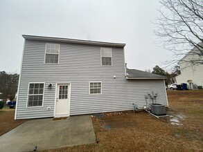 317 Providence Hall Dr in Sanford, NC - Building Photo - Building Photo