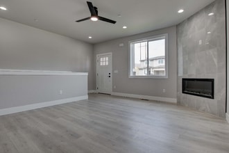 750 Rio Vis Lp in Richland, WA - Building Photo - Building Photo