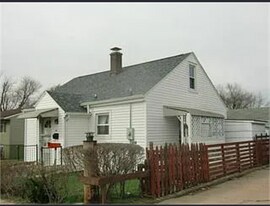 209 Taylor St in Muscatine, IA - Building Photo