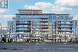 701 Sheppard Ave W in Toronto, ON - Building Photo
