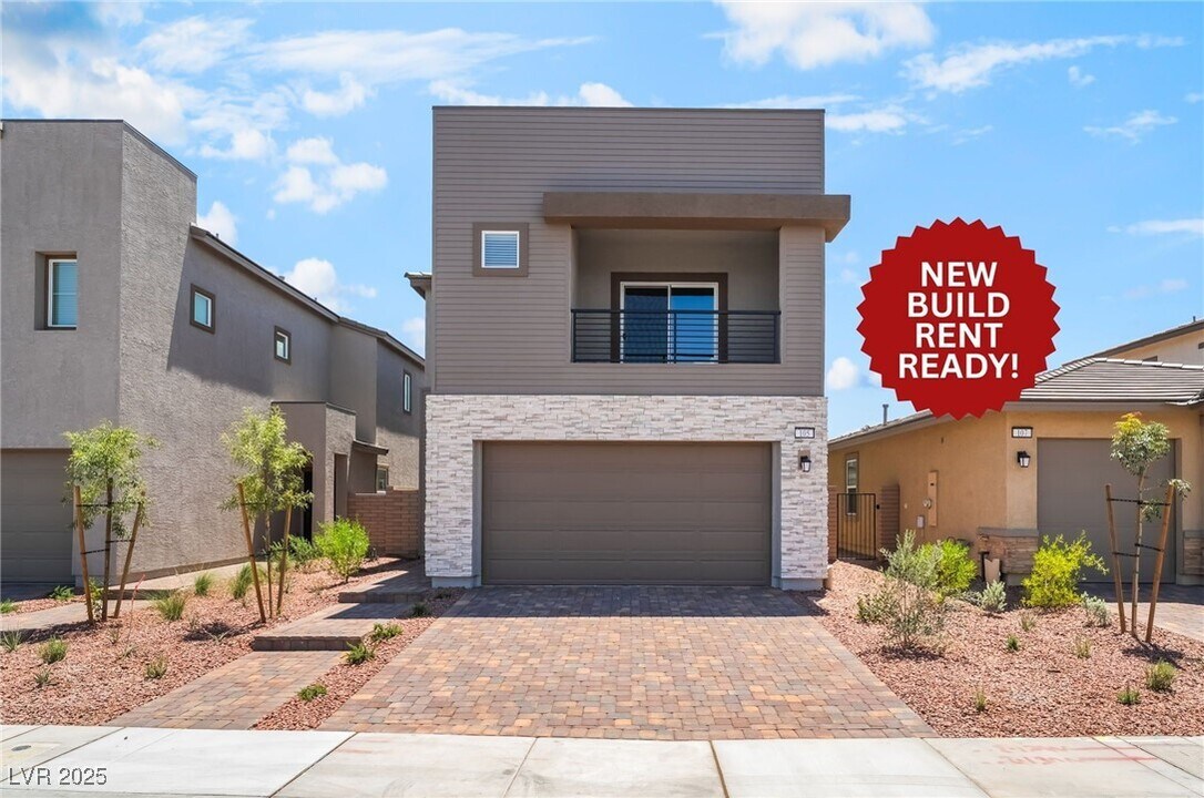 105 Cameron Chase Ave in Henderson, NV - Building Photo