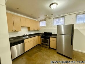 72 Frankfort St in Boston, MA - Building Photo - Building Photo