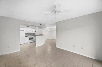 3732 NW Adriatic Ln in Jensen Beach, FL - Building Photo - Building Photo