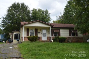 1203 Rolling Ln in Statesville, NC - Building Photo