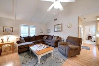 3804 Pack Saddle Dr in Horseshoe Bay, TX - Building Photo - Building Photo