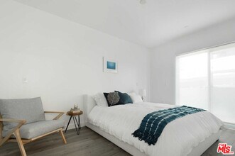 1433 14th St-Unit -#16 in Santa Monica, CA - Foto de edificio - Building Photo