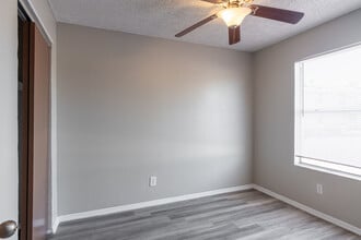 Valley Place Apartments in El Paso, TX - Building Photo - Interior Photo