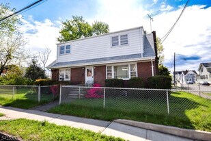 20 N 13th St in Haledon, NJ - Building Photo
