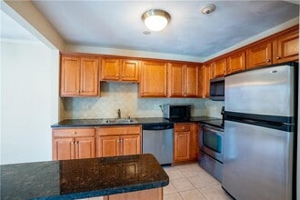 400 New River Rd in Lincoln, RI - Building Photo - Building Photo