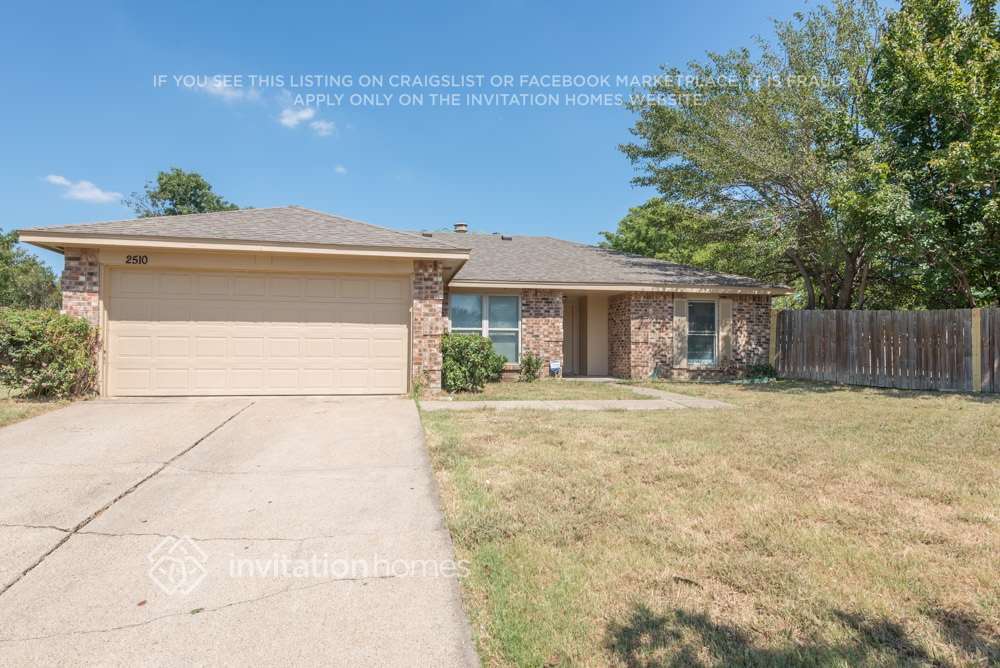 2510 Rialto Way in Grand Prairie, TX - Building Photo