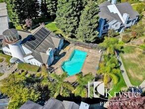 285 Lighthouse Dr in Vallejo, CA - Building Photo - Building Photo