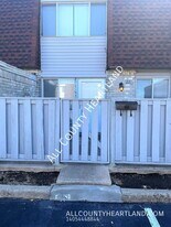 221 Jason Dr in Norman, OK - Building Photo