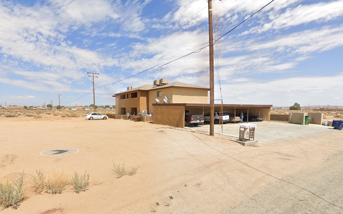 8525 Forest Blvd in California City, CA - Building Photo