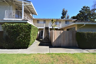 2013 Town And Country Ln in Santa Clara, CA - Building Photo - Other