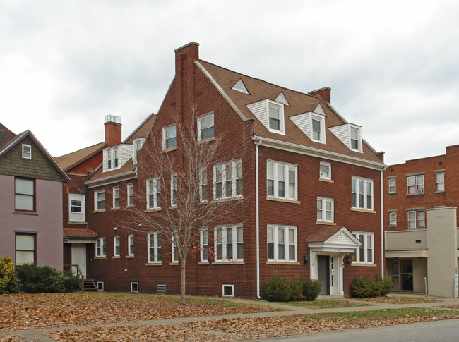 928 9th Ave in Huntington, WV - Building Photo - Building Photo