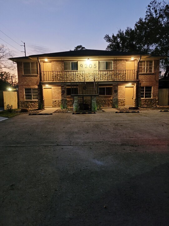 9205 Allwood St, Unit A in Houston, TX - Foto de edificio