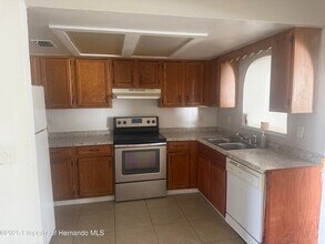 5331 Pierpoint Ave in Spring Hill, FL - Building Photo - Building Photo