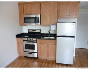 122 Main St in Nyack, NY - Building Photo - Building Photo