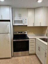 494 NW 165th St in Miami, FL - Building Photo - Building Photo