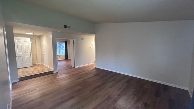 1917 Coral Oak Ct in Modesto, CA - Building Photo - Building Photo