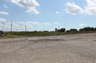 The Welstone at Mission Crossing in Mission, KS - Foto de edificio - Building Photo