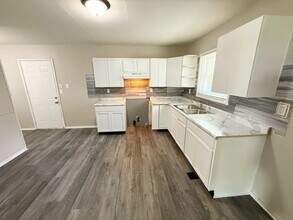 3301 Chrysler St in Indianapolis, IN - Building Photo - Building Photo