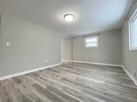 424 Springville Ave in Eggertsville, NY - Building Photo