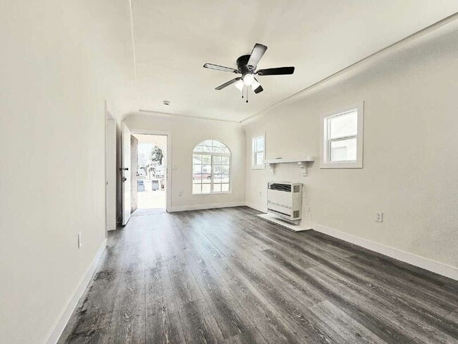 property at 1129 W 109th Pl