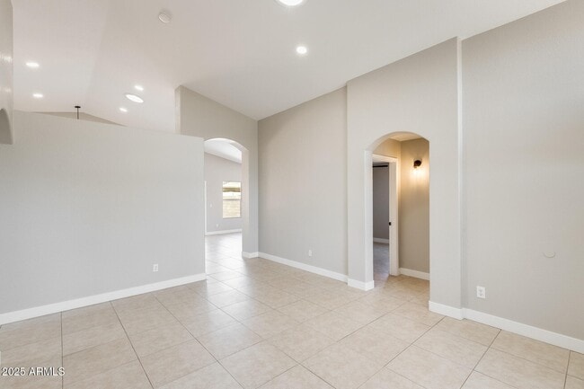 9842 W Burnett Rd in Peoria, AZ - Building Photo - Building Photo