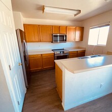 125 Desert Springs Ln in Fernley, NV - Building Photo - Building Photo