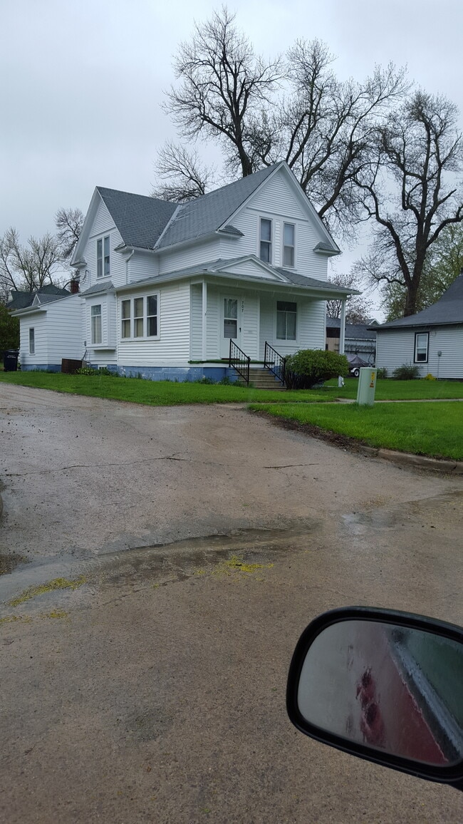 property at 707 6th Ave