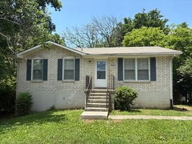 2602 Oakwood Ave in Nashville, TN - Building Photo