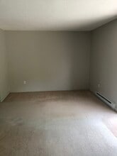 1473 Stafford Rd, Unit 1473A in Storrs Mansfield, CT - Foto de edificio - Building Photo