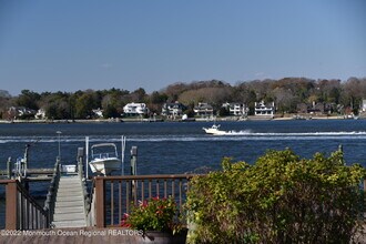 309 Lincoln Ave in Point Pleasant Beach, NJ - Foto de edificio - Building Photo