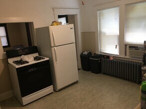 13 Homestead Ave, Unit 1 in West Haven, CT - Building Photo - Building Photo