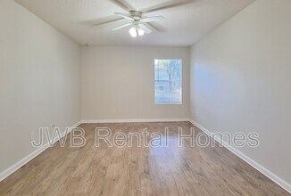 8538 Kona Ave in Jacksonville, FL - Building Photo - Building Photo