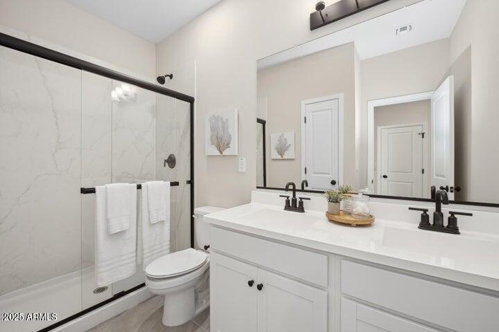7442 S 76th Dr in Phoenix, AZ - Building Photo