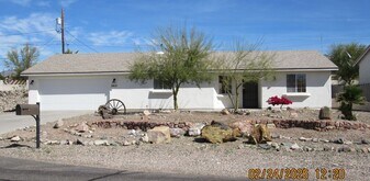 3413 Landau Ln in Lake Havasu City, AZ - Building Photo