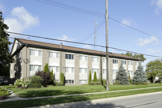 The Avenue Apartments in East Lansing, MI - Building Photo - Building Photo