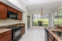 2083 Sawgrass Dr in Apopka, FL - Foto de edificio - Building Photo