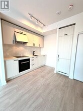 1 Quarrington Lane in North York, ON - Building Photo - Building Photo