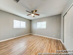 7811 Encanto Vis Dr in San Antonio, TX - Building Photo - Building Photo