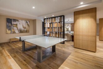 560 W 43rd St in New York, NY - Building Photo - Building Photo